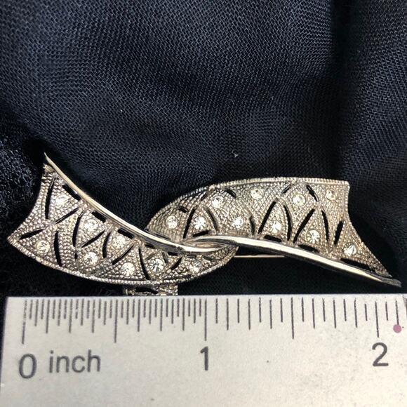 Vintage Art Deco Silver Tone Pave with Crystal Rhinestones Brooch Pin - Picture 5 of 7